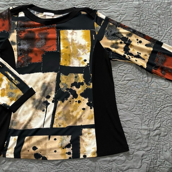 PRETTY WOMEN ABSTRACT PRINT TOP - Picture 1 of 2